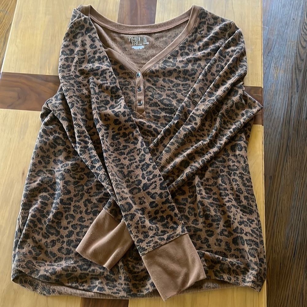 Long sleeve cheetah print shirt. Time and Tru.